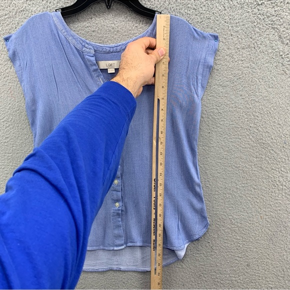 Ann Taylor Loft Top Blouse Women’s XSP Blue Chambray Button Up Front Sleeveless - Picture 3 of 8